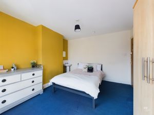 bed 5 - click for photo gallery